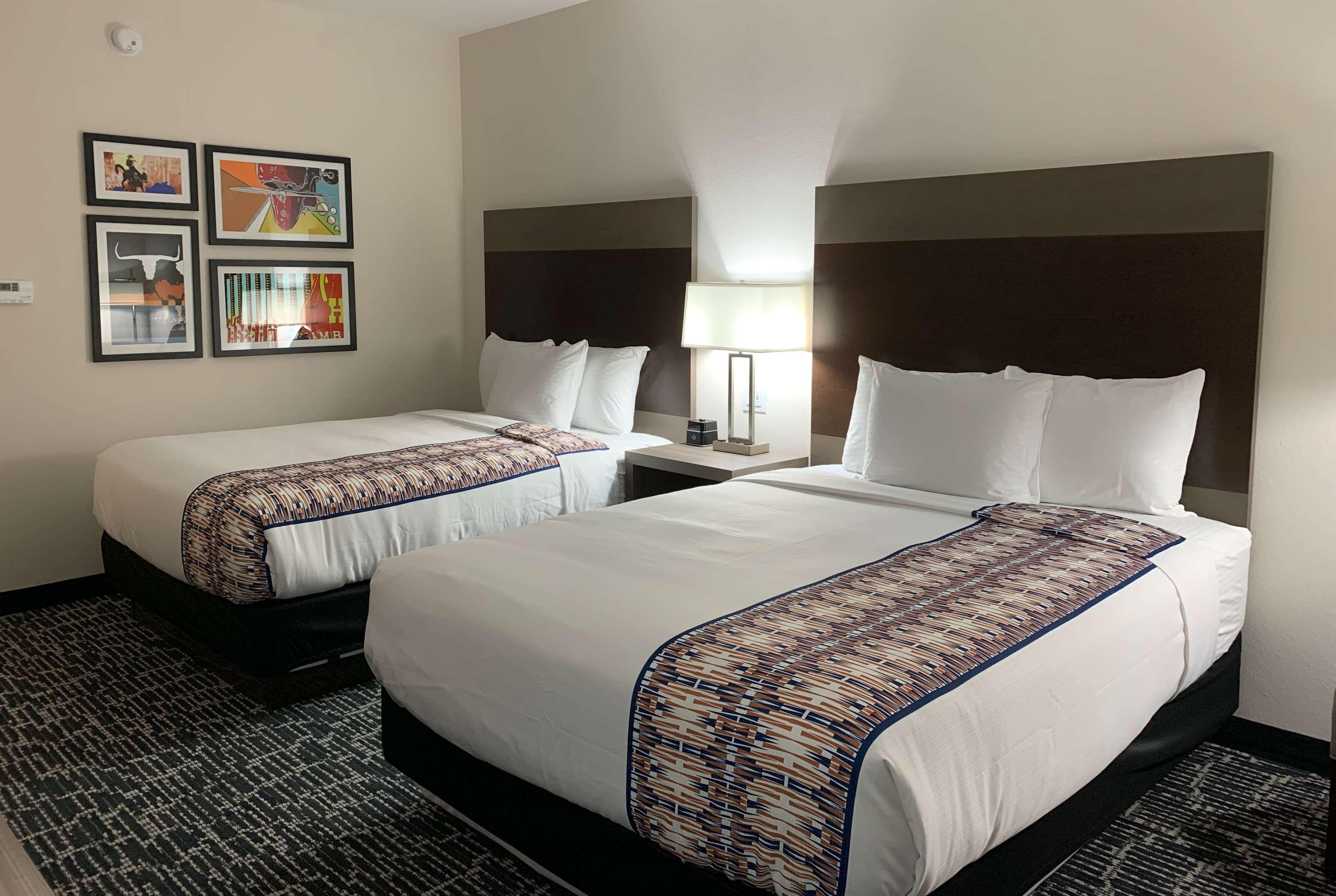 La Quinta Inn & Suites By Wyndham - Red Oak Tx Ih-35E Екстериор снимка