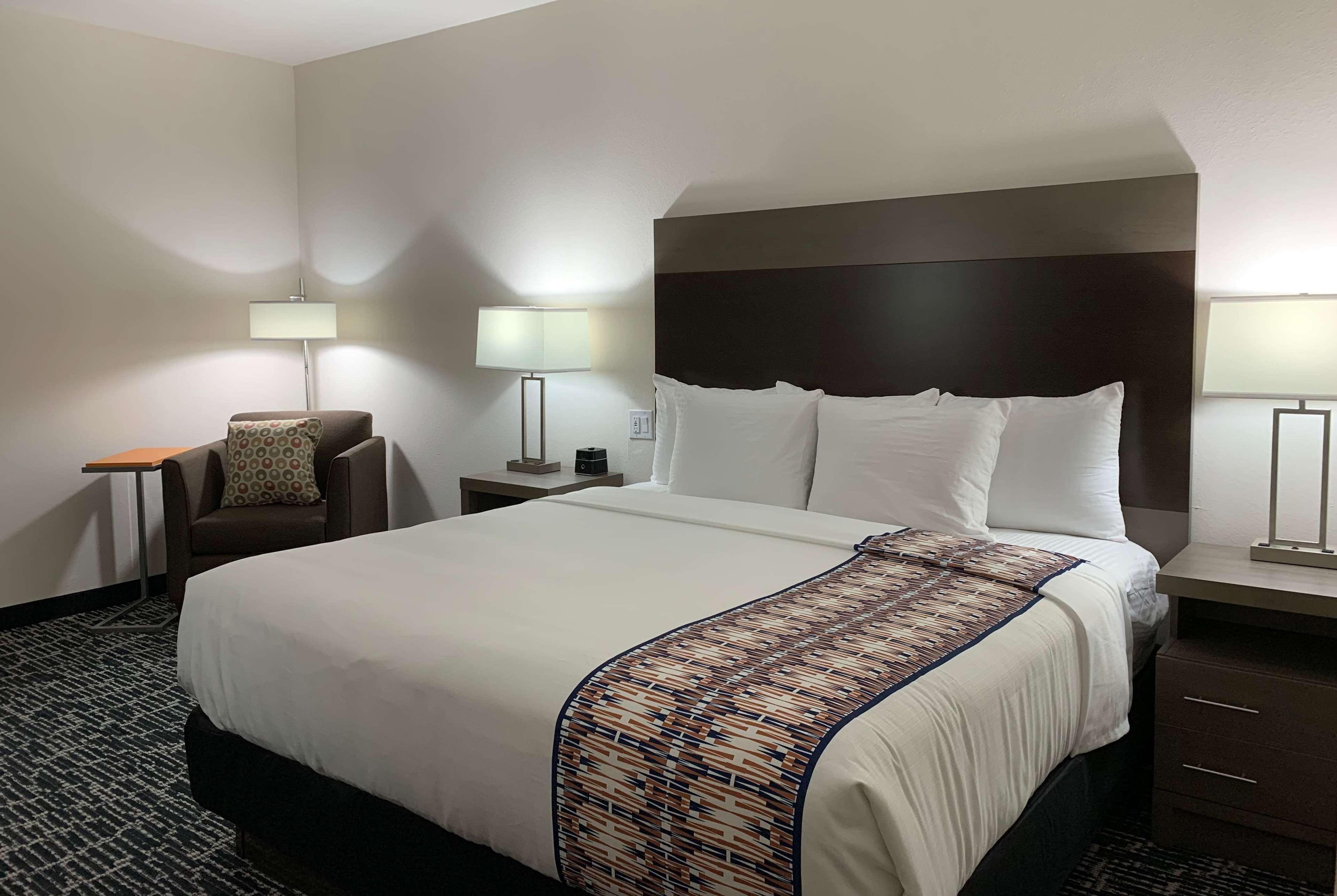 La Quinta Inn & Suites By Wyndham - Red Oak Tx Ih-35E Екстериор снимка