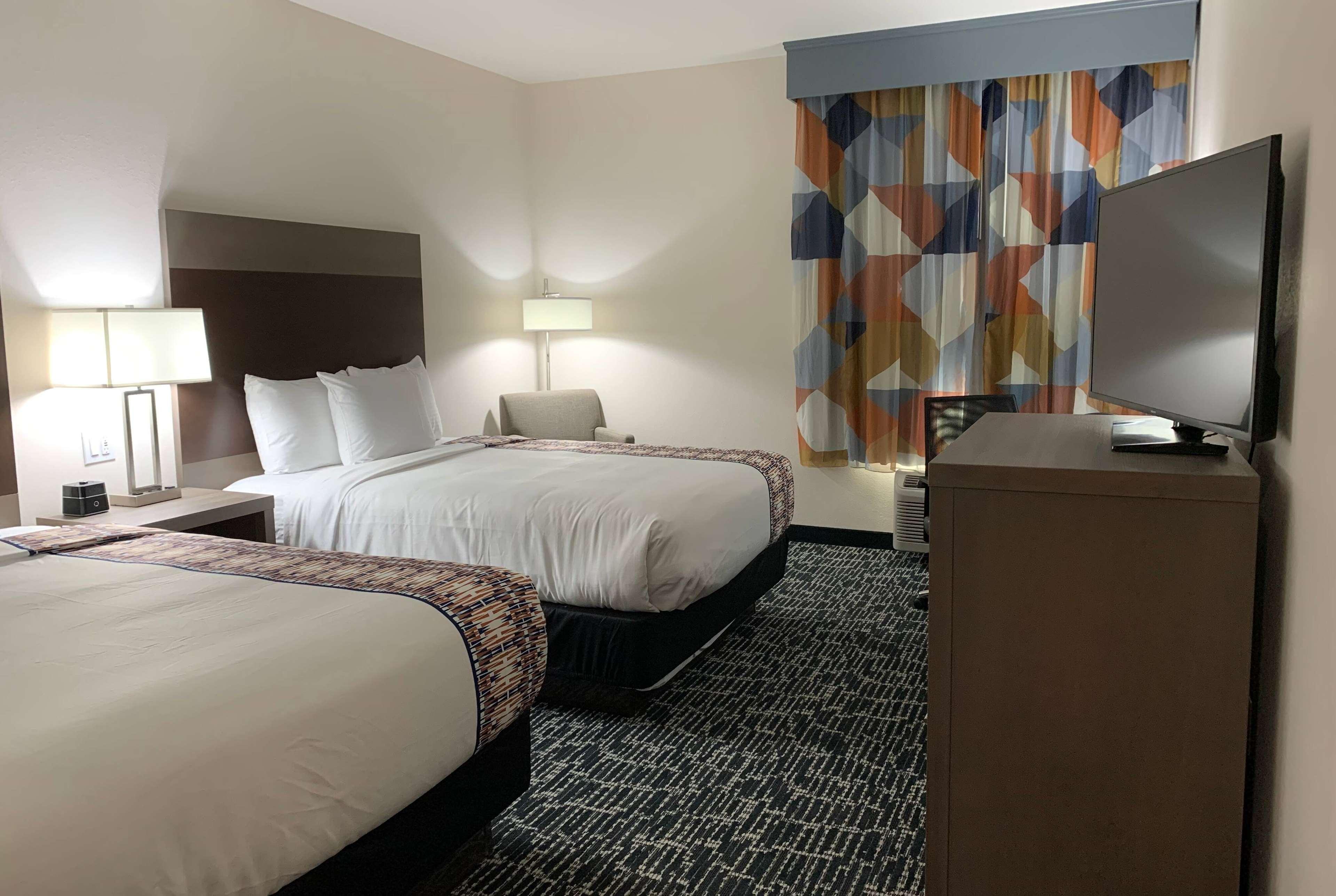 La Quinta Inn & Suites By Wyndham - Red Oak Tx Ih-35E Екстериор снимка