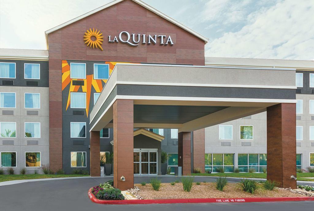La Quinta Inn & Suites By Wyndham - Red Oak Tx Ih-35E Екстериор снимка